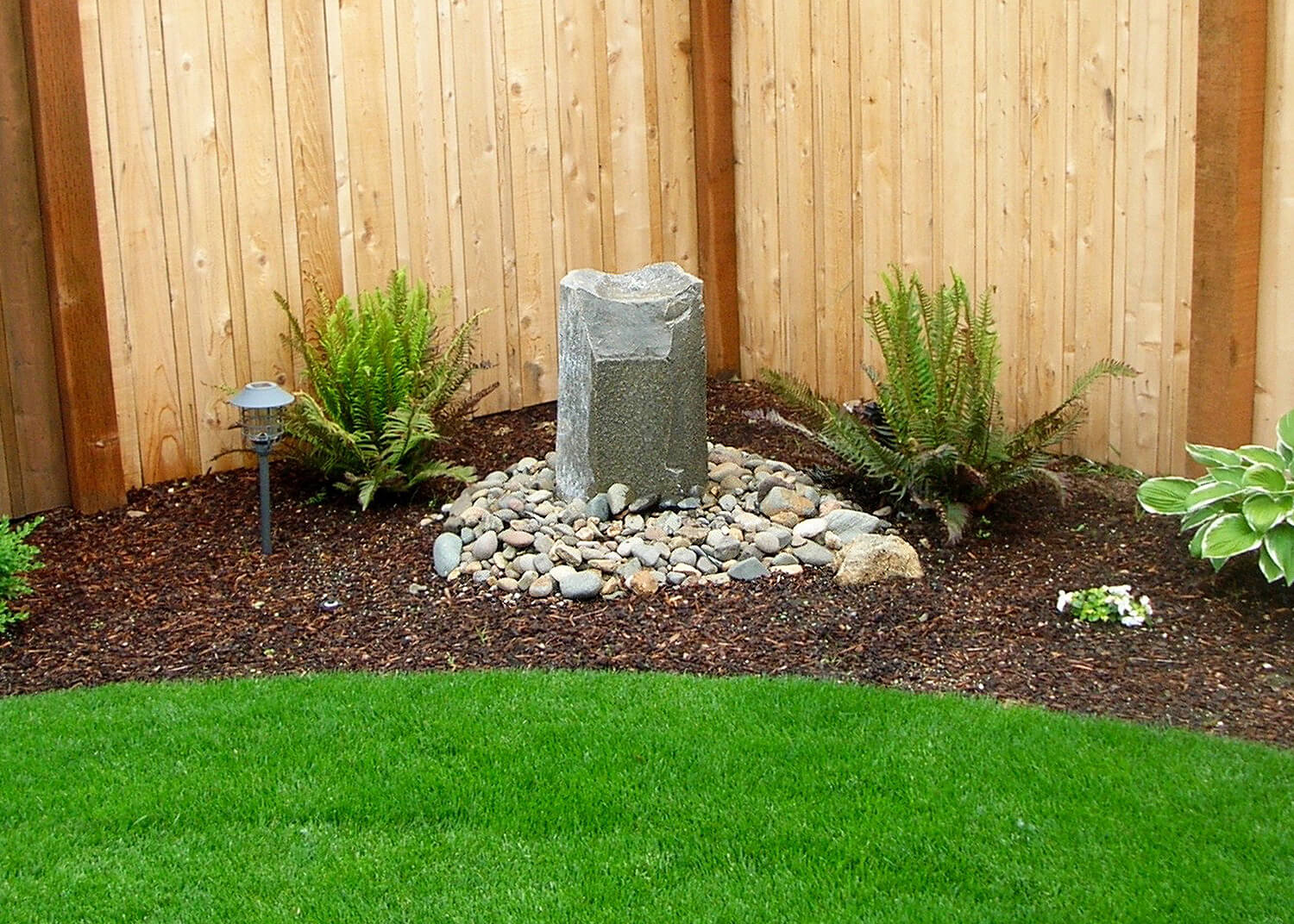 Hollow Springs Garden Rock Fountain