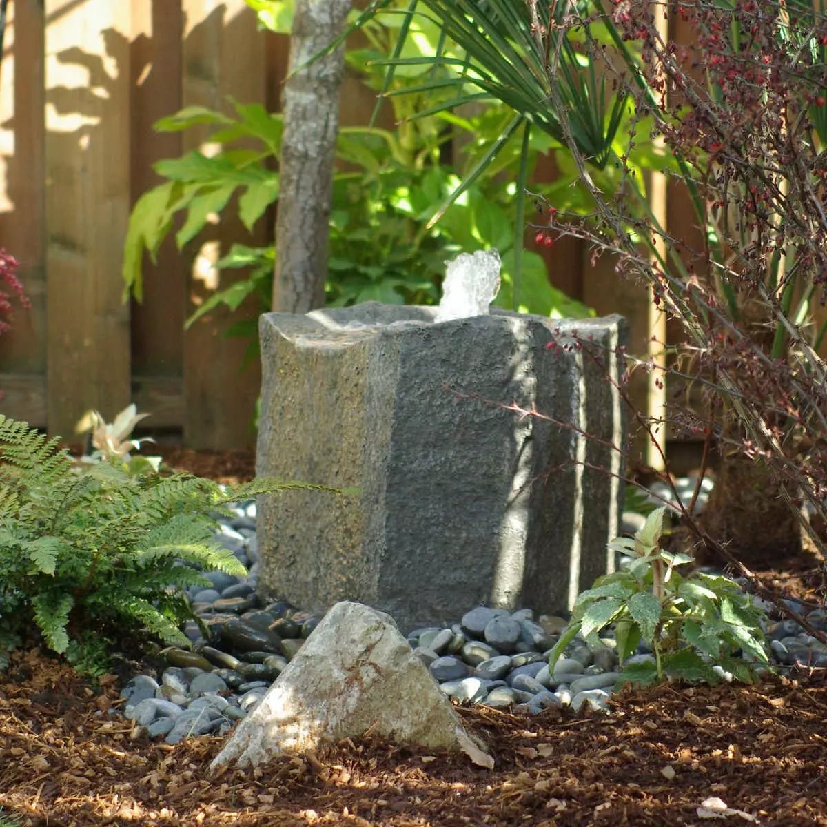 Klamath® Basin Stone Outdoor Fountain - LA2100K - Blue Thumb