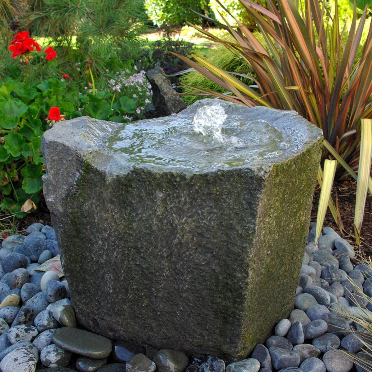 Klamath™ Basin Stone Outdoor Fountain - LA2100K - Blue Thumb